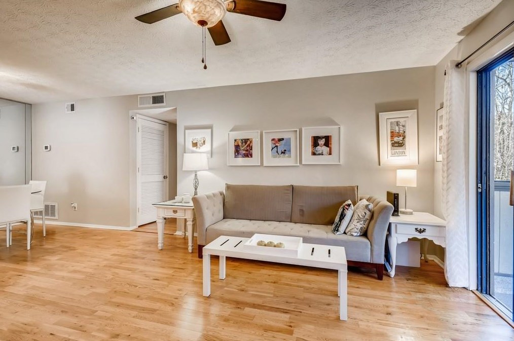 1308 Woodcliff Dr, Atlanta GA  30350-3169 exterior