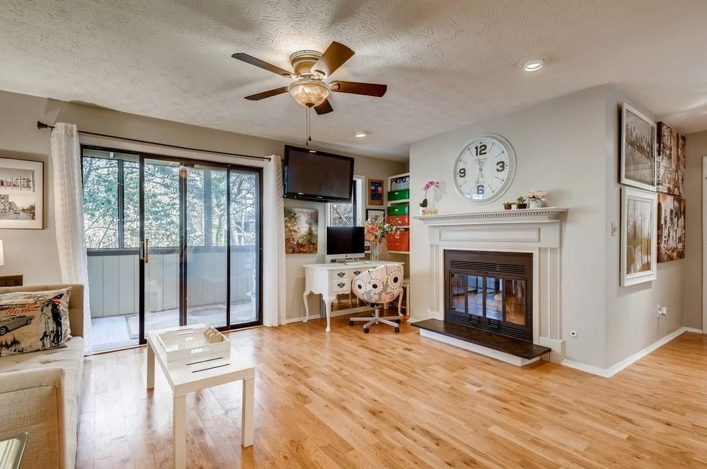 1308 Woodcliff Dr, Atlanta GA  30350-3169 exterior