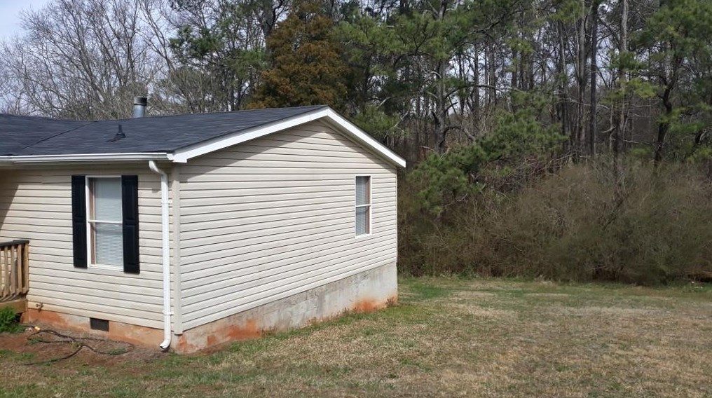 843 Knollwood Dr, Winder, GA 30680-2825