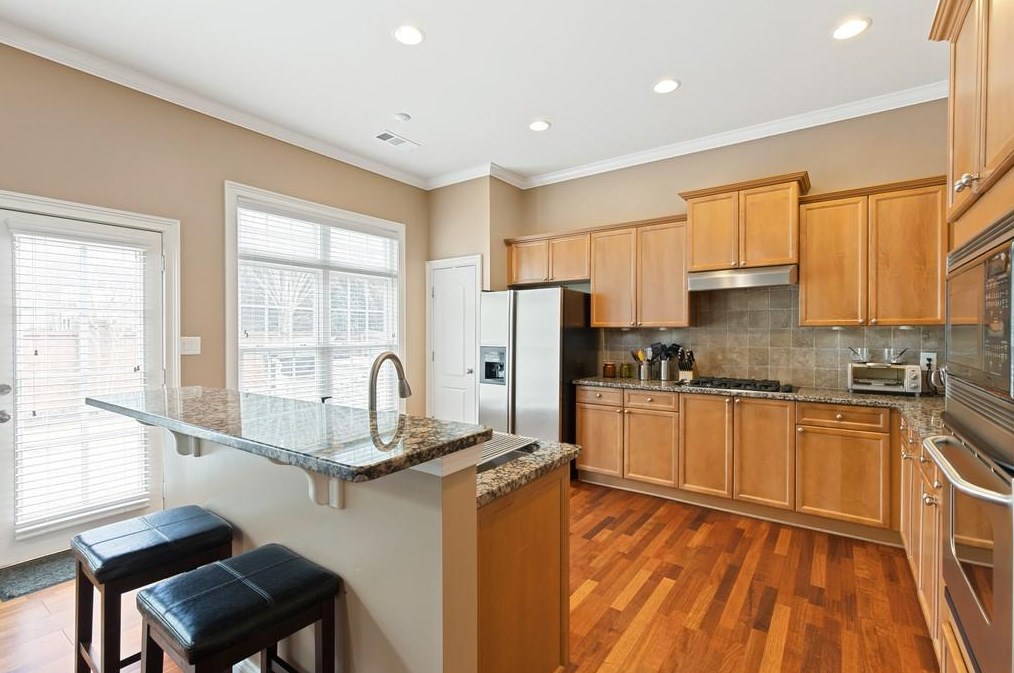 3707 Paces Park Cir, Smyrna GA  30080-6873 exterior