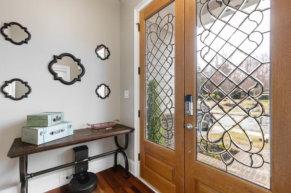 3707 Paces Park Cir, Smyrna GA  30080-6873 exterior