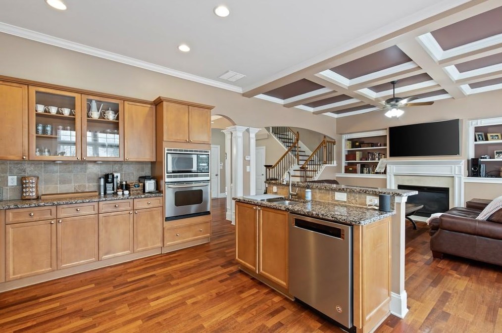 3707 Paces Park Cir, Smyrna GA  30080-6873 exterior