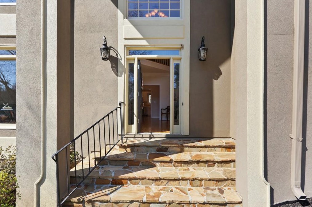 5665 Preserve Cir, Alpharetta, GA 30005-7271