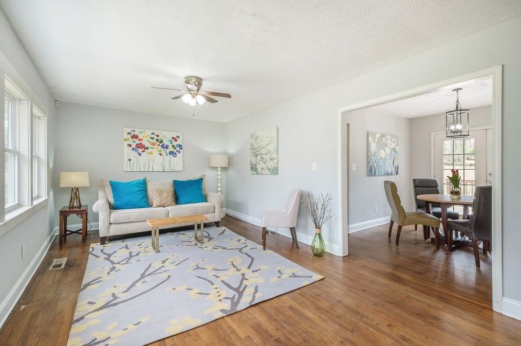 2953 Westbury Dr, Decatur GA  30033-6009 exterior