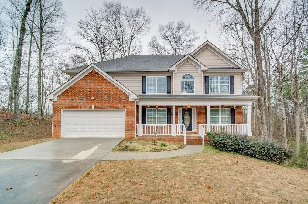 2013 Forsyth Park Ln, Hoschton, GA 30548-3476