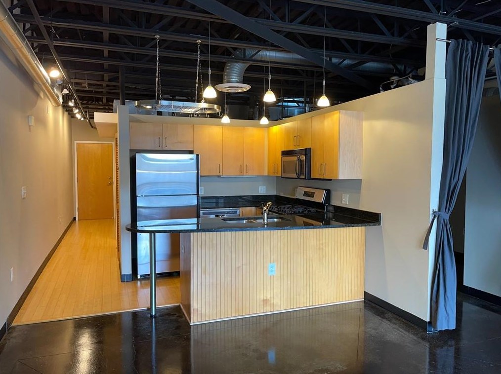 5200 Peachtree Rd, Atlanta GA  30338-4510 exterior