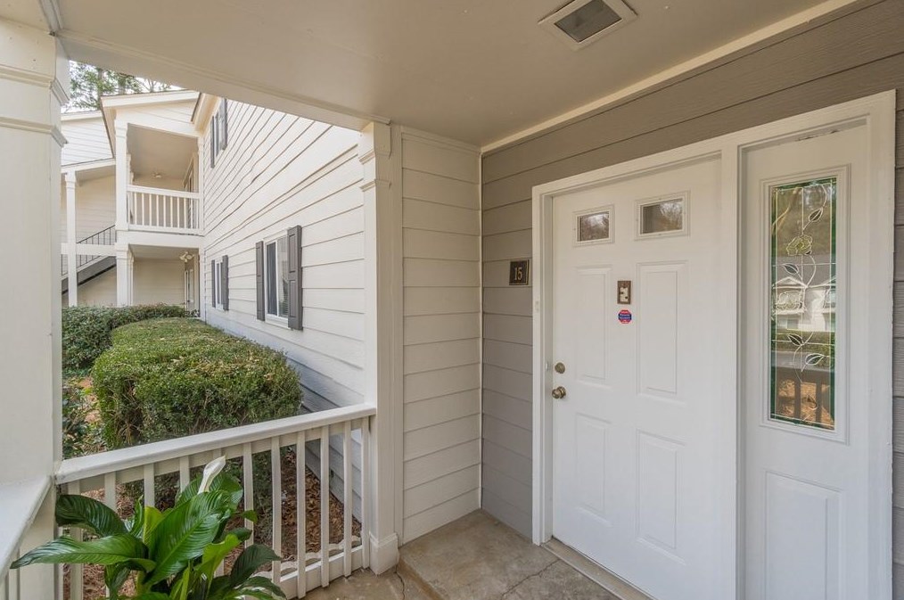 15 Little Silver Ct, Smyrna, GA 30080-8018