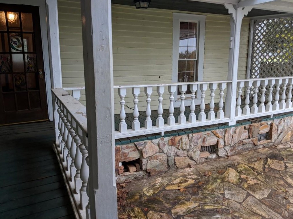 5603 Clarks Bridge Rd, Clermont, GA 30527