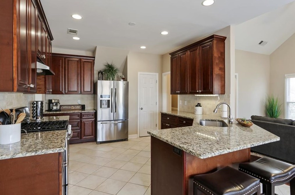 980 Allenbrook Ln, Roswell, GA 30075-2981