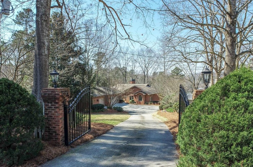 4803 Odell Dr, Gainesville, GA 30504-8139