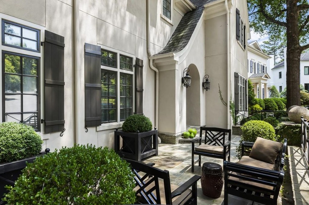 1 Old Paces Pl, Atlanta GA  30327-2469 exterior