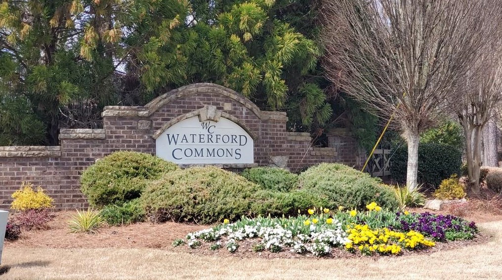 230 Waterfall St, Atlanta GA  30331-9431 exterior