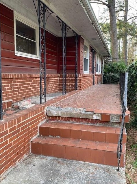 1873 Shamrock Dr, Decatur GA  30032-7006 exterior