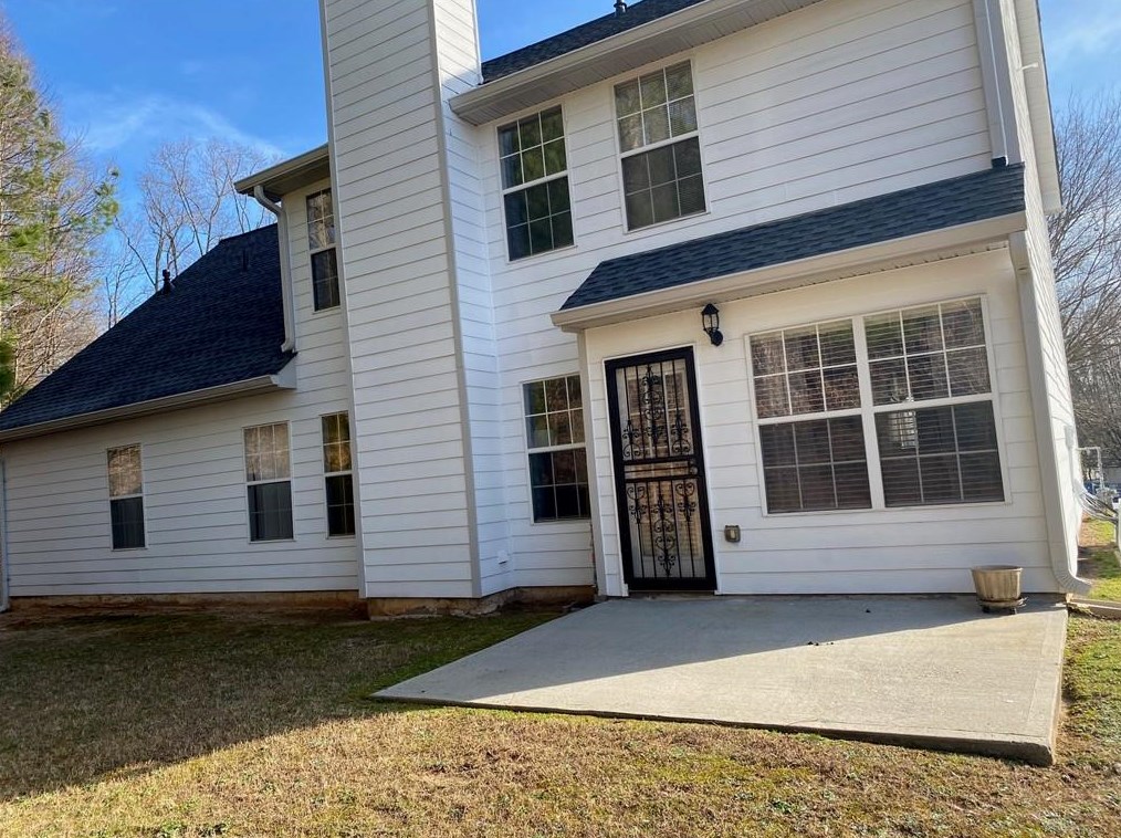 5370 Rock Place Dr, Stone Mountain, GA 30087-4271