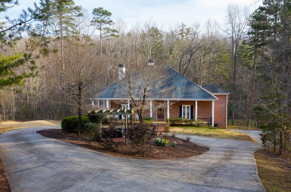 360 River Estates Rd, Cleveland, GA 30528