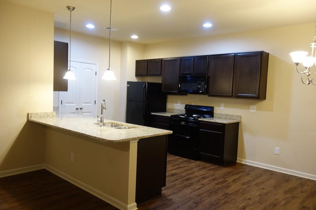 1314 Stella Ct, Lawrenceville, GA 30046