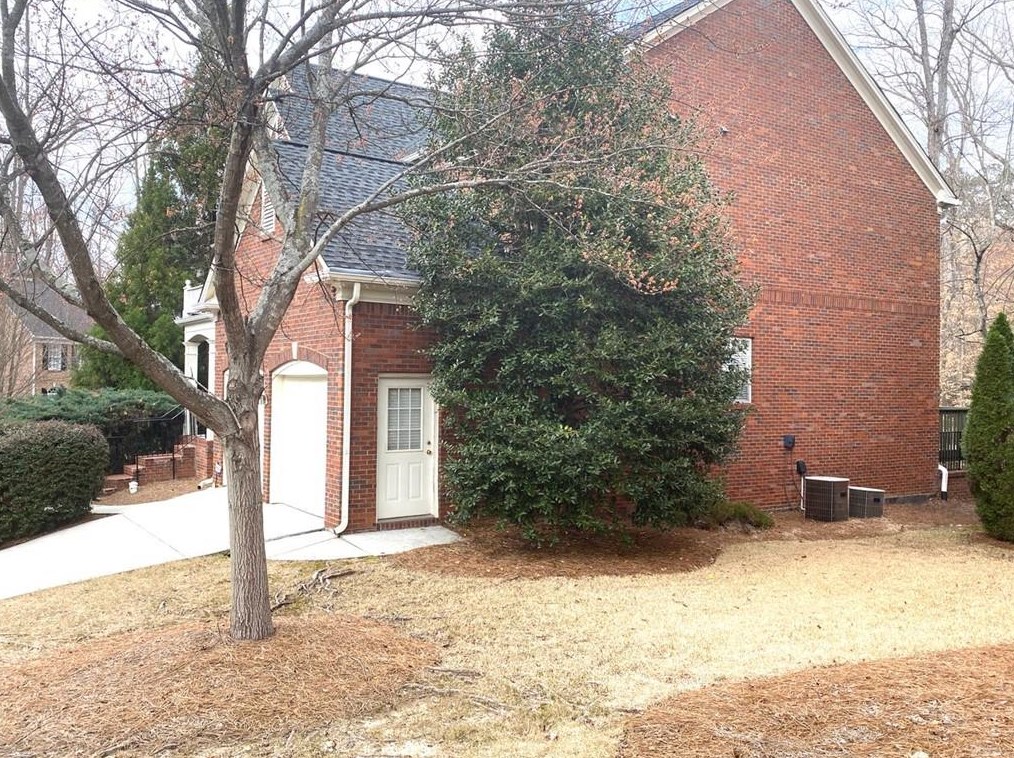 2082 Wrights Mill Cir, Atlanta GA  30324-2791 exterior