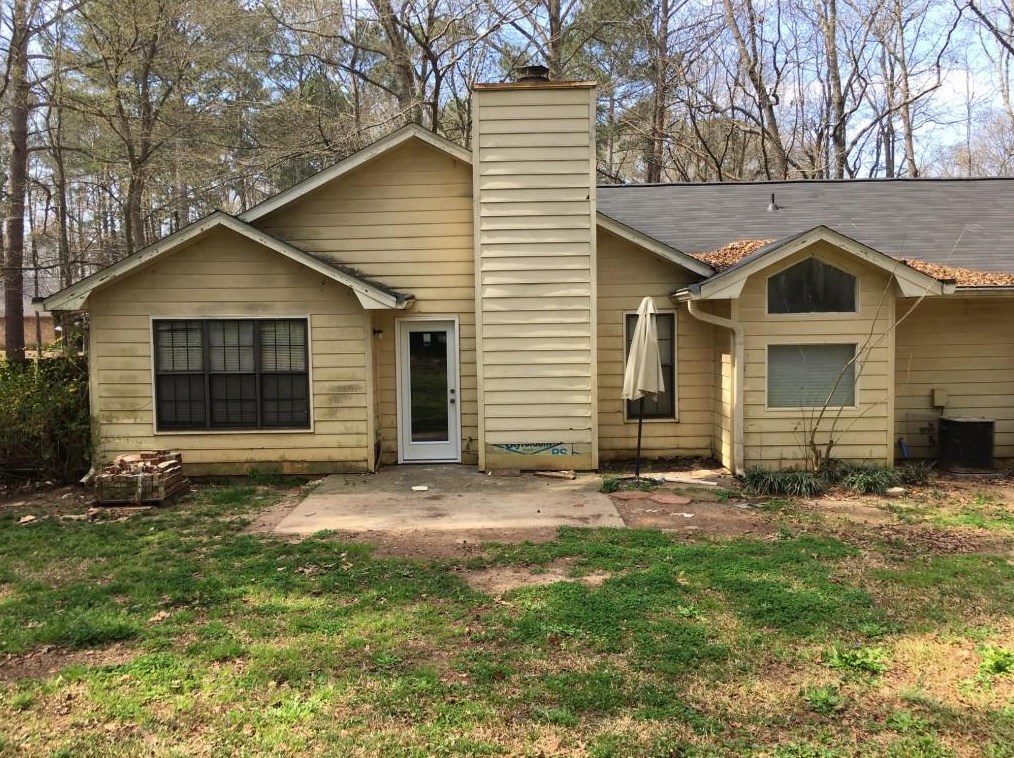 9194 Chickasaw Ct, Jonesboro, GA 30236-5107