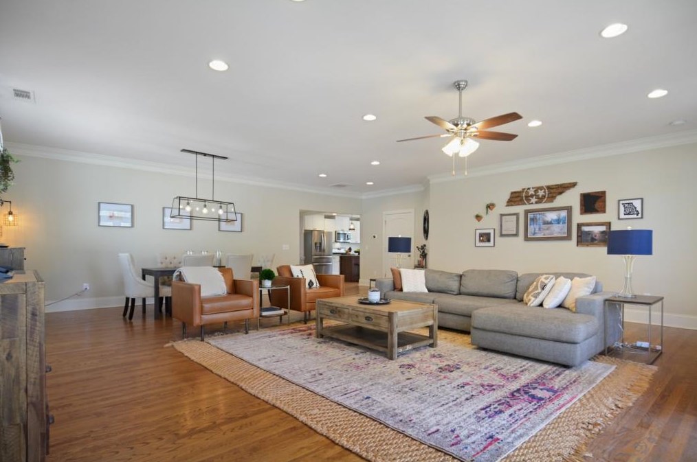 3166 Dunn St, Smyrna GA  30080-4470 exterior