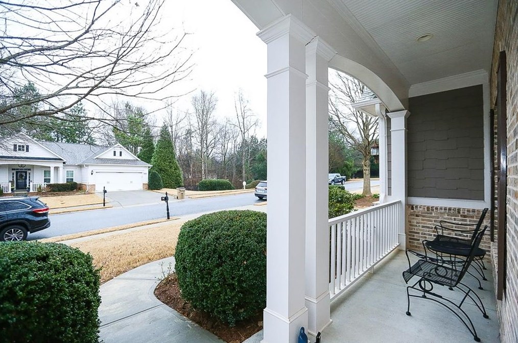 6111 Tree Line Way, Hoschton, GA 30548-8203
