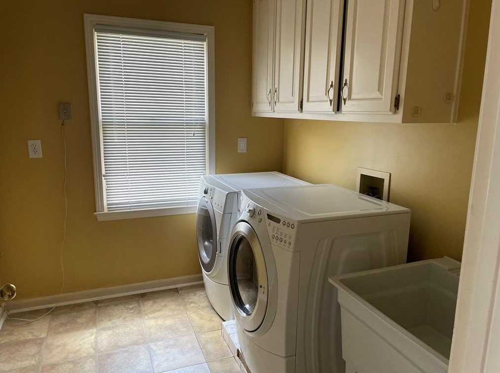 585 Vinington Ct, Atlanta GA 30350-5710 exterior