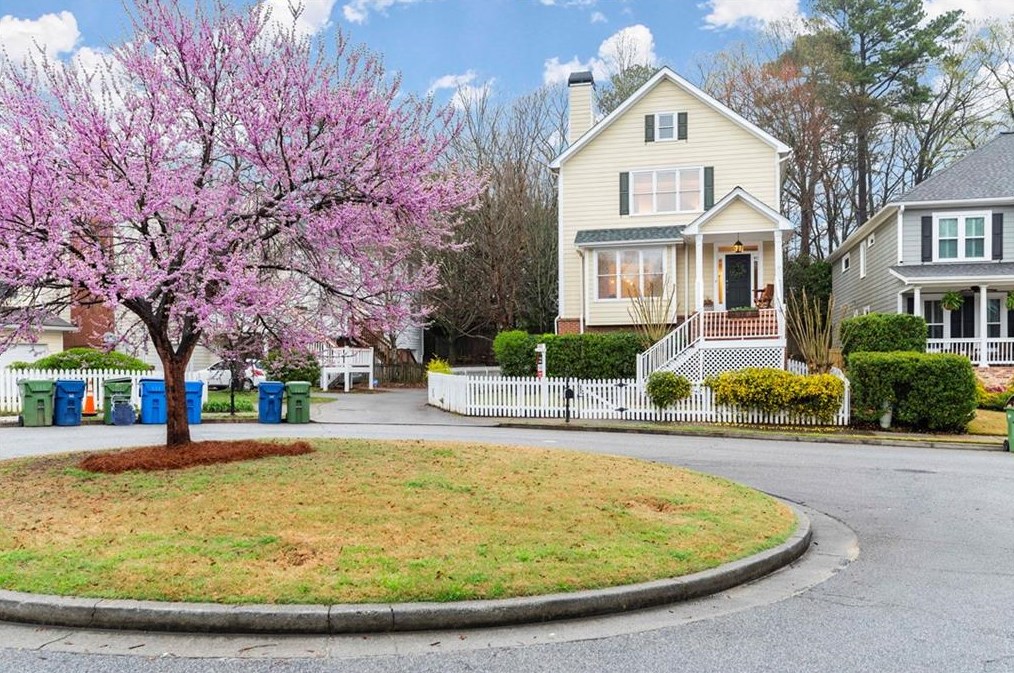 2163 Whittier Pl, Atlanta, GA 30318-1954