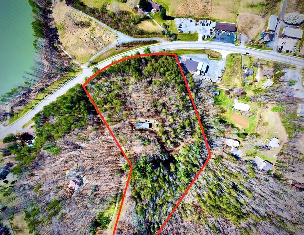 406 Presley Rd, Hiawassee, GA 30546