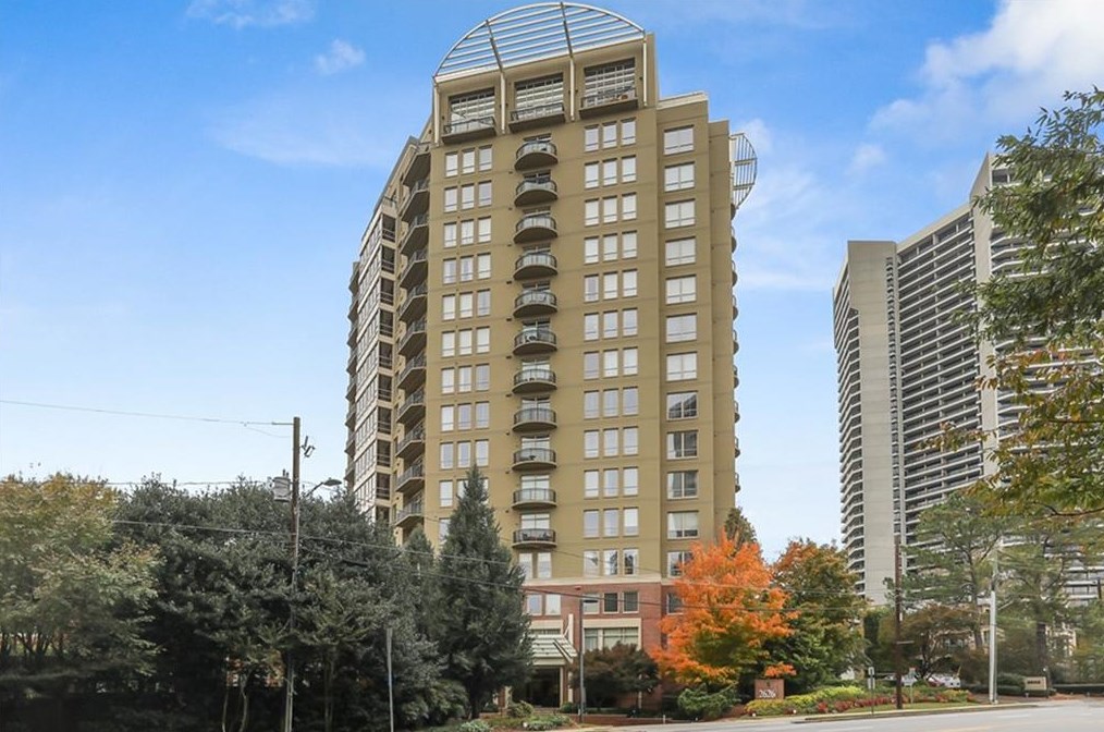 2626 Peachtree Rd, Atlanta GA  30305-5617 exterior