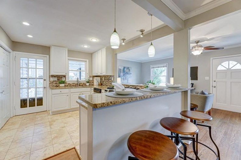 2316 Poplar Springs Dr, Atlanta GA  30319-3942 exterior