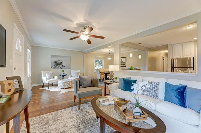 2316 Poplar Springs Dr, Atlanta GA  30319-3942 exterior