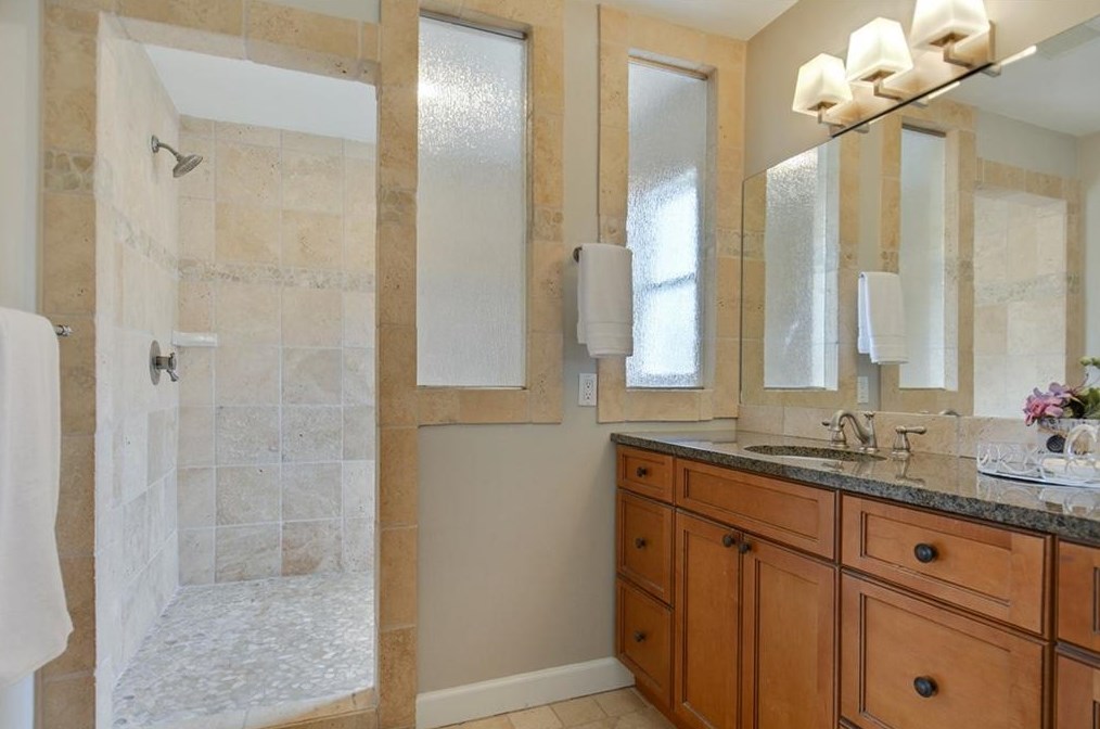 5387 Redfield Rd, Atlanta GA 30338-3723 exterior