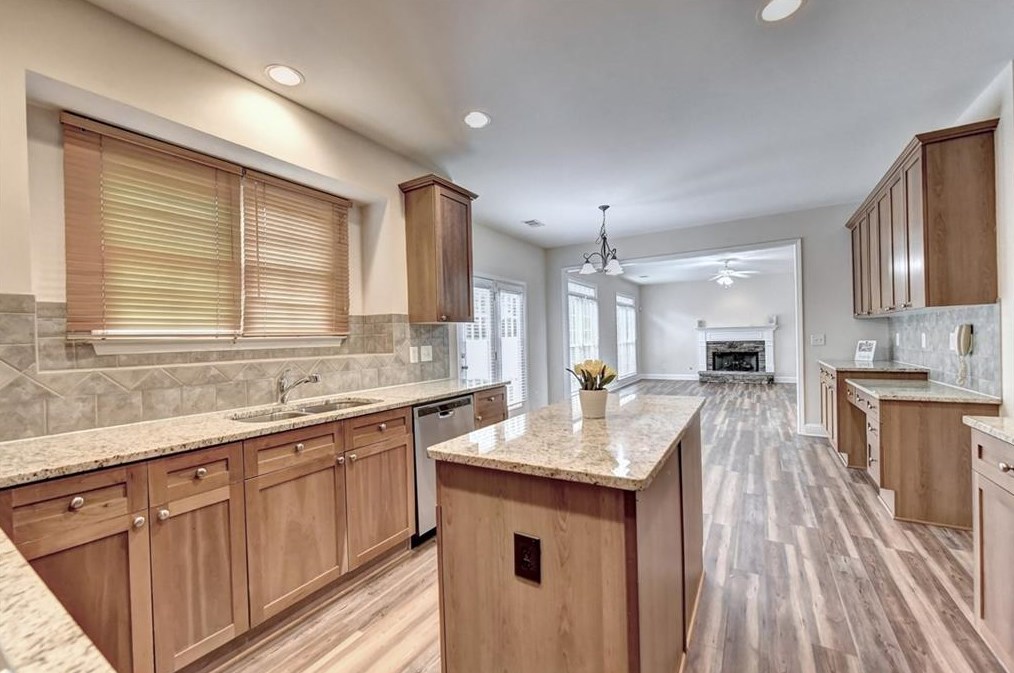 12512 Huntington Trce Ln, Alpharetta GA 30005-7504 exterior