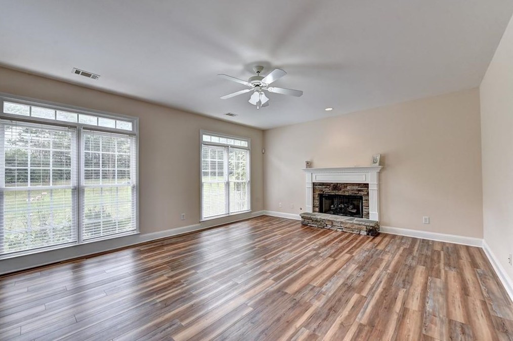 12512 Huntington Trce Ln, Alpharetta GA 30005-7504 exterior