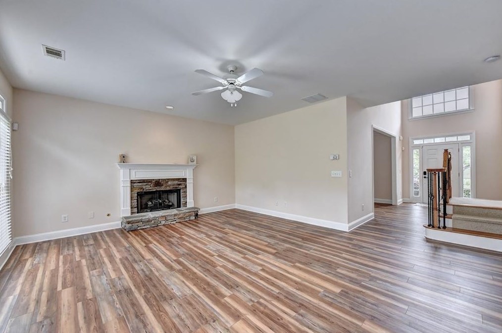 12512 Huntington Trce Ln, Alpharetta GA 30005-7504 exterior