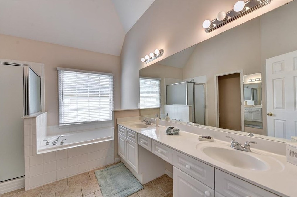 12512 Huntington Trce Ln, Alpharetta GA 30005-7504 exterior