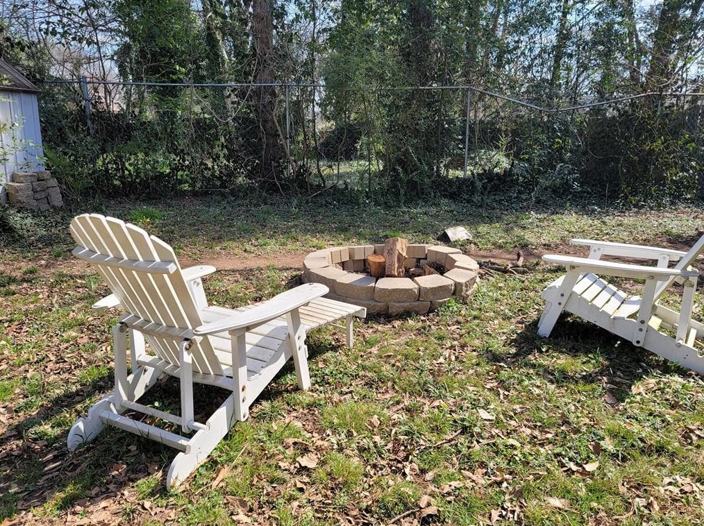 696 Pearce St, Atlanta, GA 30310-2830