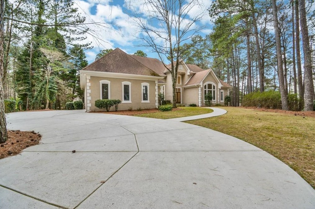 9450 Colonnade Trl, Alpharetta, GA 30022-5191
