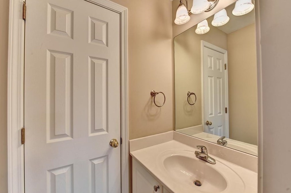 1630 Heatherglade Ln, Lawrenceville GA 30045-9757 exterior