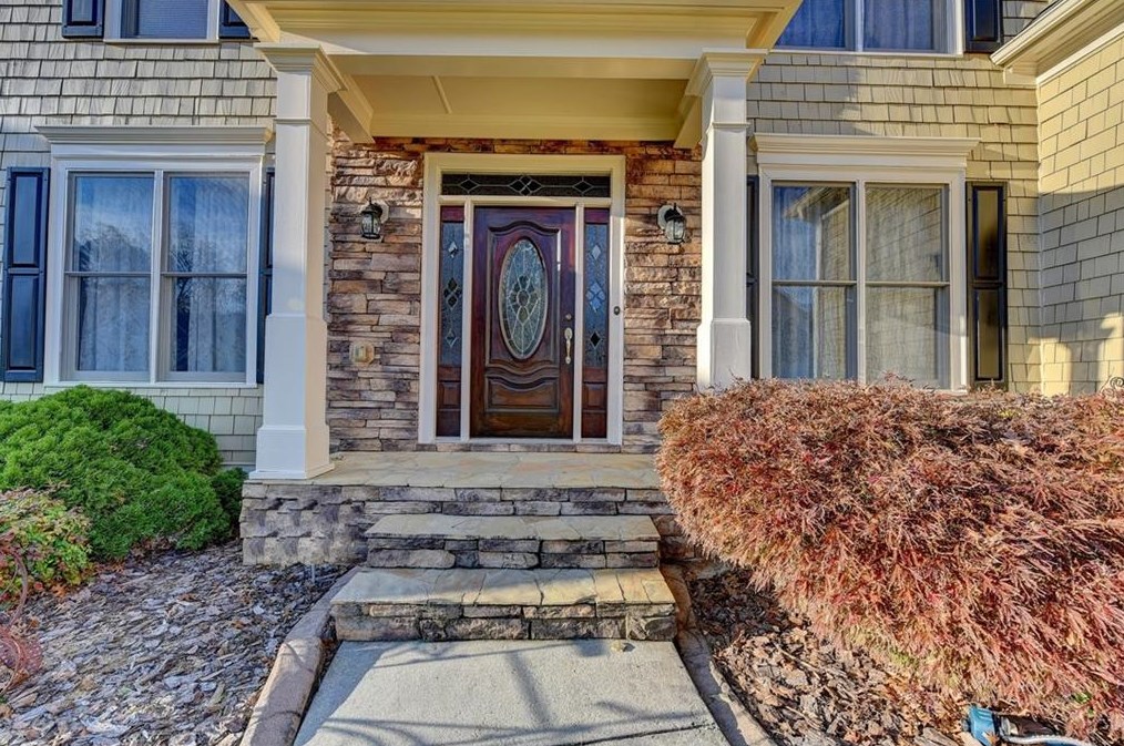 1630 Heatherglade Ln, Lawrenceville, GA 30045-9757