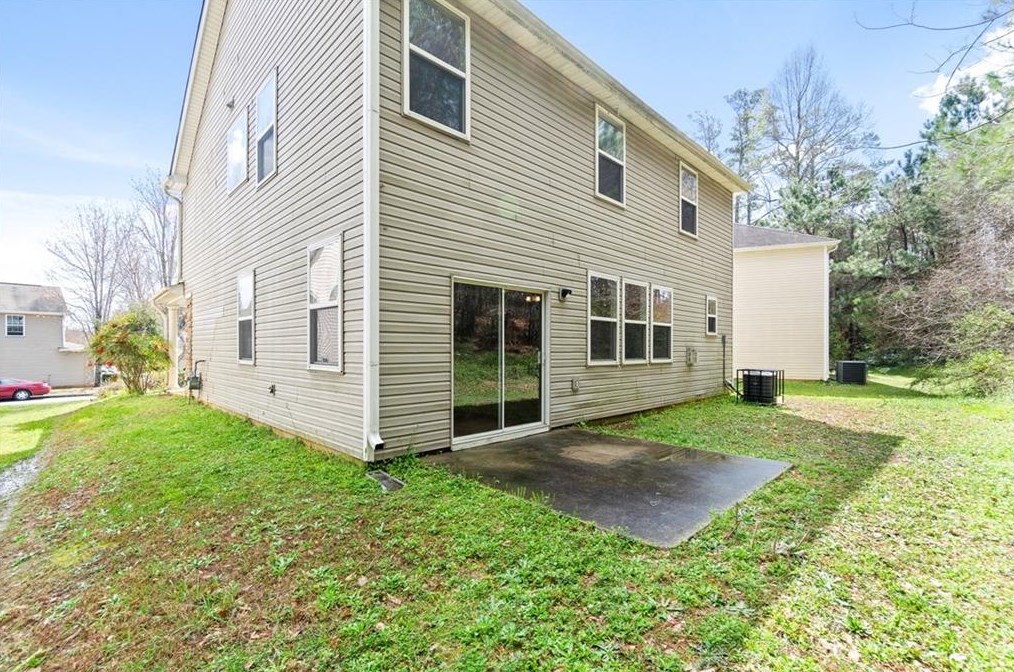5557 Sable Way, Atlanta GA  30349-8838 exterior