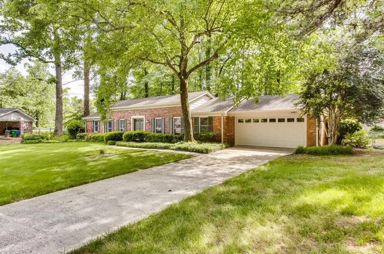 4875 Valley View Ct, Atlanta, GA 30338-4818