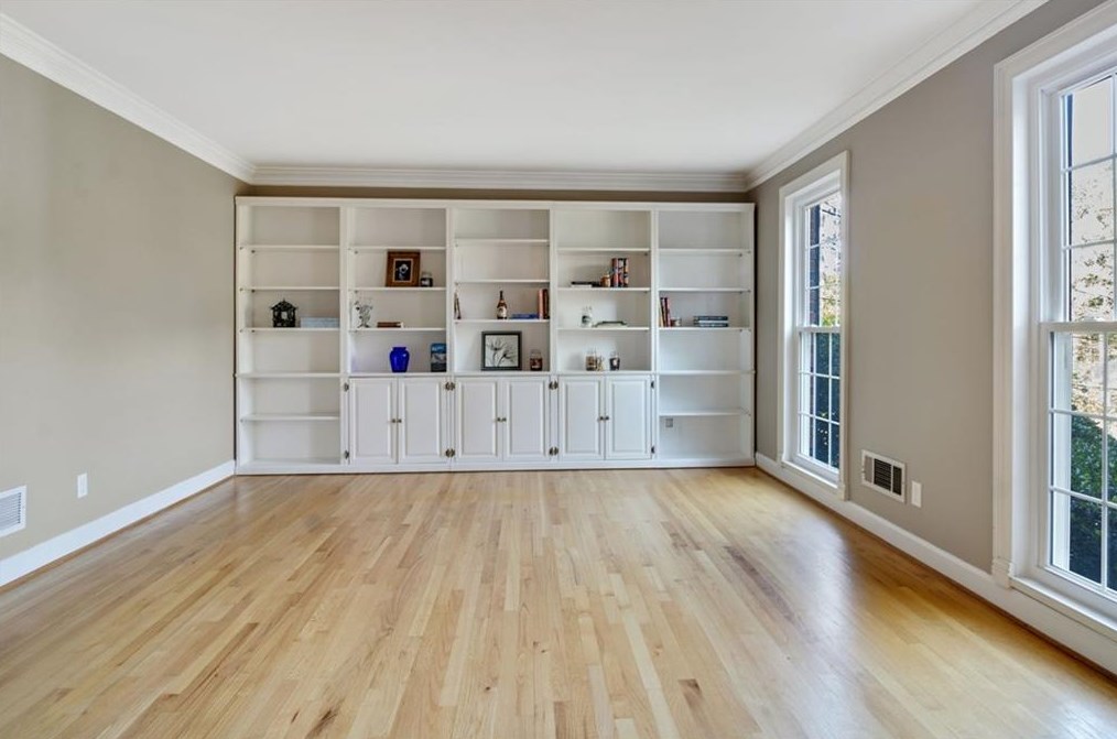 3669 Wentworth Ln, Lilburn, GA 30047