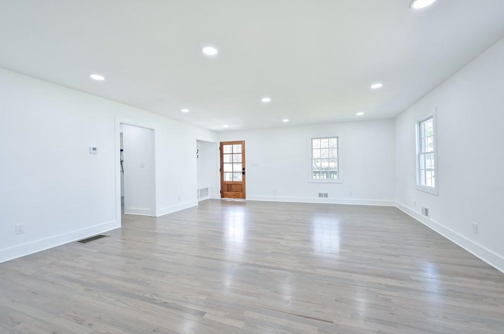 3242 Highland Dr, Smyrna GA  30080-3736 exterior