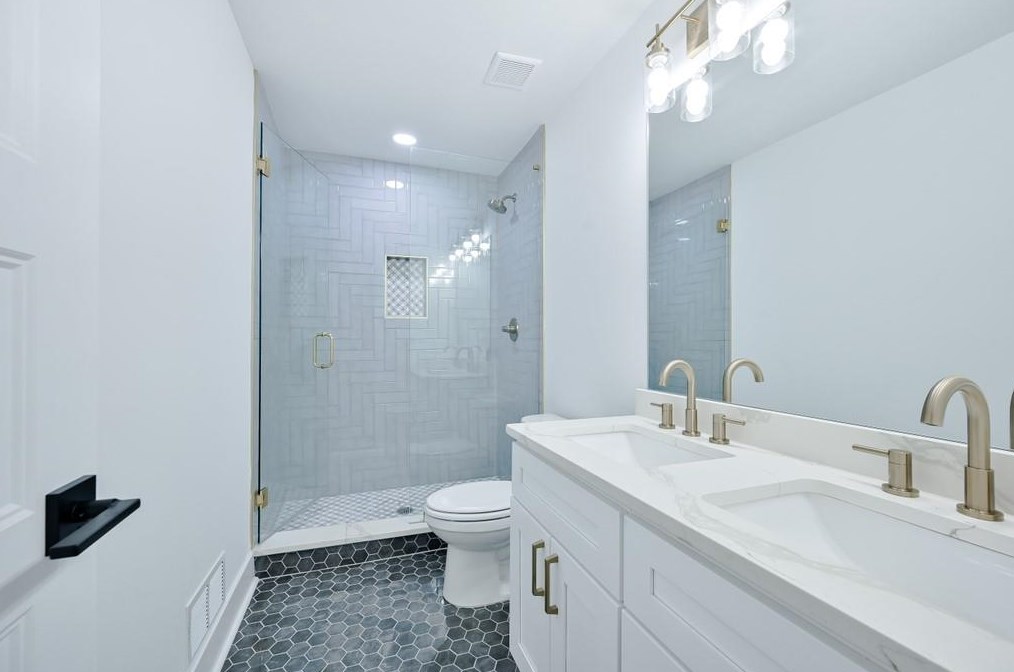 3242 Highland Dr, Smyrna GA  30080-3736 exterior