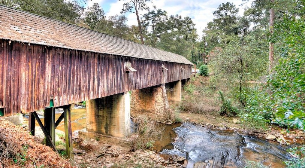 3242 Highland Dr, Smyrna GA  30080-3736 exterior