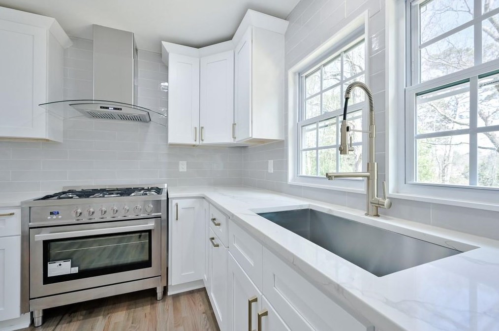 3242 Highland Dr, Smyrna GA  30080-3736 exterior