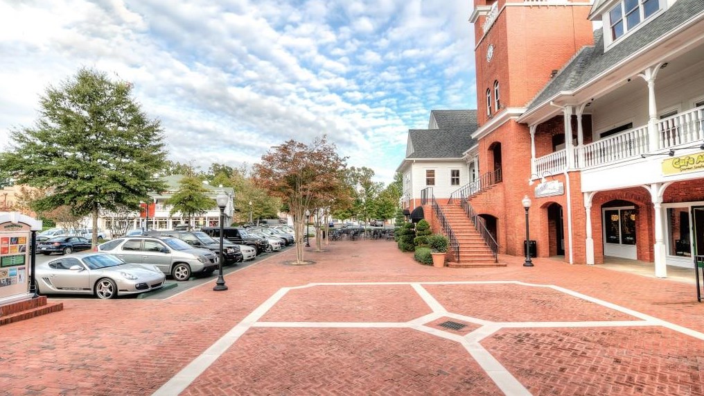 3242 Highland Dr, Smyrna GA  30080-3736 exterior