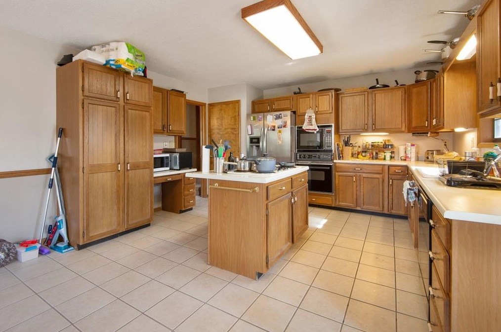 4060 Gann Rd, Smyrna GA 30082-3808 exterior