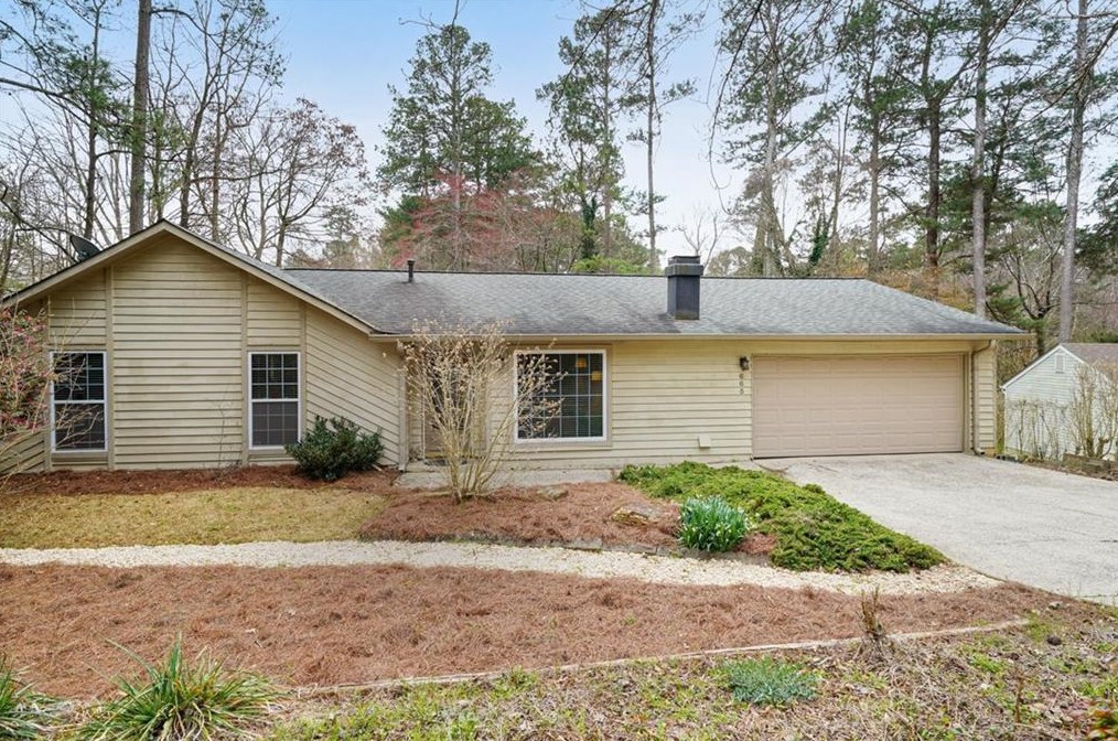 665 Sailwind Dr, Roswell, GA 30076-2930
