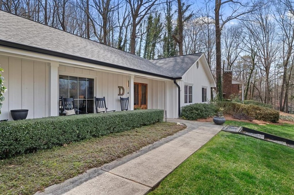 640 Oakstone Way, Roswell, GA 30075-3354